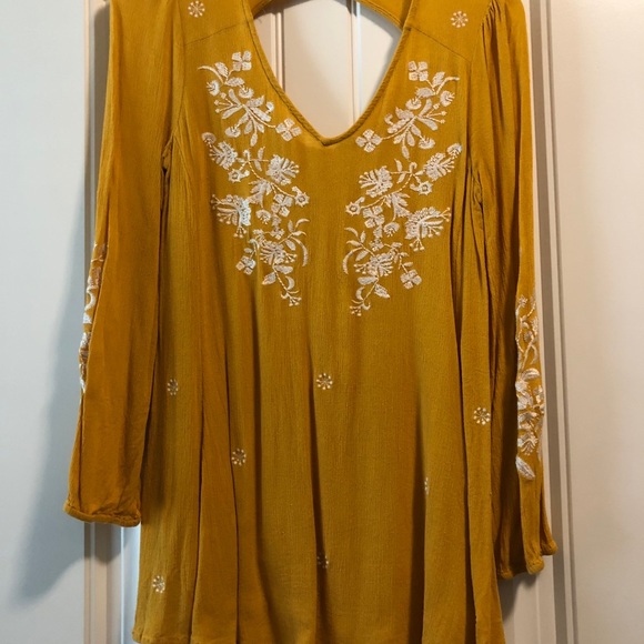 Blouses for sale! - Picture 4 of 4